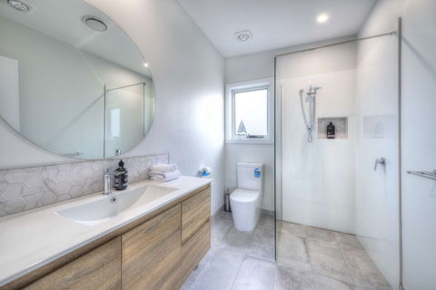 Archella 2 - Beautifully Appointed, Close To Golf Course & Play Ground - Surfers Gold Coast 1