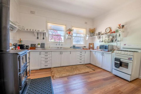 The Cottage Bondonga - Surfers Gold Coast 1