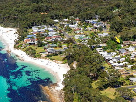 MOBYS At HYAMS Hyams Beach 4pm Check Out Sundays - Surfers Gold Coast 3
