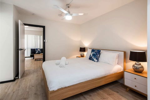 Modern 1 Bedroom Apartment Near The River And The City - Surfers Gold Coast 0