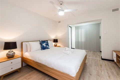 Modern 1 Bedroom Apartment Near The River And The City - Surfers Gold Coast 6