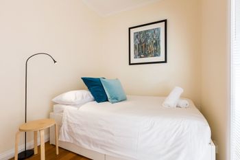 KIM 2BDR West Melbourne Apartment - Surfers Gold Coast 1