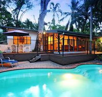 The Oak Beach Beachhouse - Surfers Gold Coast