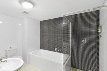 Sorrento Apartment 401 - Surfers Gold Coast 2