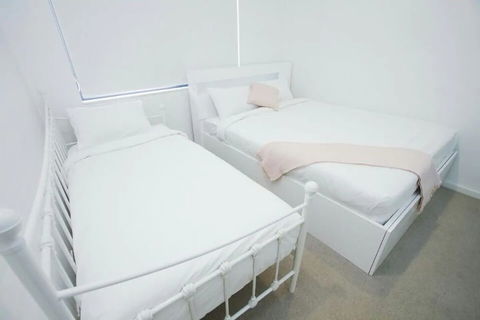 B03-darling Harbour 1 BDR APT - Surfers Gold Coast 1