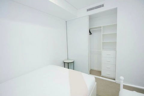 B03-darling Harbour 1 BDR APT - Surfers Gold Coast 4