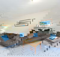 Seascape Holidays  Beachfront Terraces - Surfers Gold Coast