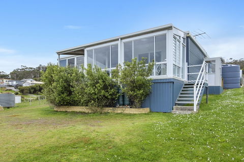 Blue Cottage Bruny Island - Surfers Gold Coast 1