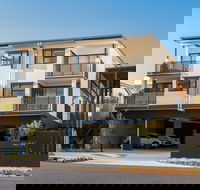 Oxford Steps - Surfers Gold Coast
