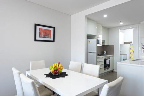 Astra Apartments Miller Street - Surfers Gold Coast 3