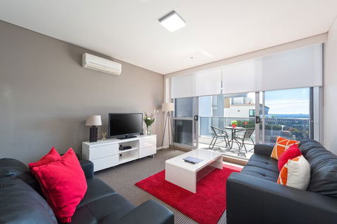 Astra Apartments Miller Street - Surfers Gold Coast 5