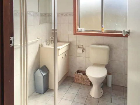 Home Near Shops & Beach - Surfers Gold Coast 6