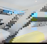 Round About Bulimba - Surfers Gold Coast