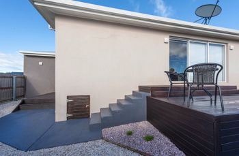 Spacious & Bright 4 Bedroom Home - Surfers Gold Coast 5