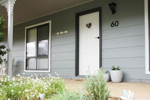 Charlottes Honor River & Golf Cottage - Surfers Gold Coast 2