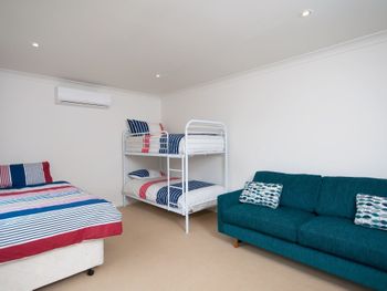Calypso 156 Bagnall Beach Road - Surfers Gold Coast 1