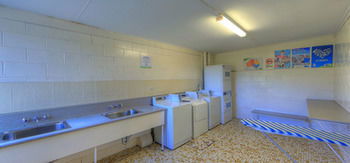 Kahlers Oasis Caravan Park - Surfers Gold Coast 2