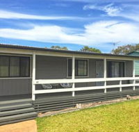 The Relax Shack at Culburra Beach sleeps 7 - Surfers Gold Coast