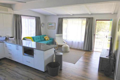 The Relax Shack At Culburra Beach Sleeps 7 - Surfers Gold Coast 3