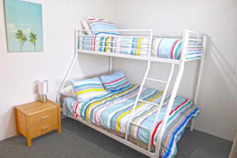 The Relax Shack At Culburra Beach Sleeps 7 - Surfers Gold Coast 4