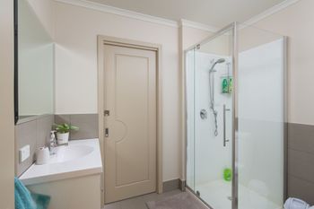 The Executive B & B - Surfers Gold Coast 6