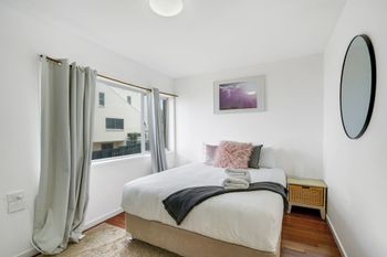 Surf Side Apartments - Surfers Gold Coast 3