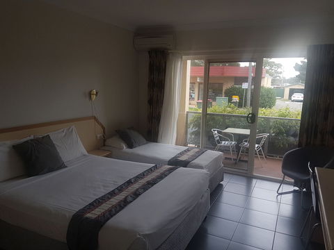 Jopen Cafe & Motel - Surfers Gold Coast 6