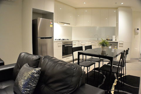 Royal Stays Apartments Southbank - Surfers Gold Coast 2