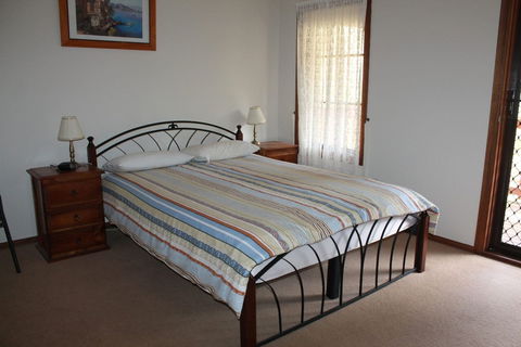 Surf Beach Family Friendly Home - Surfers Gold Coast 6