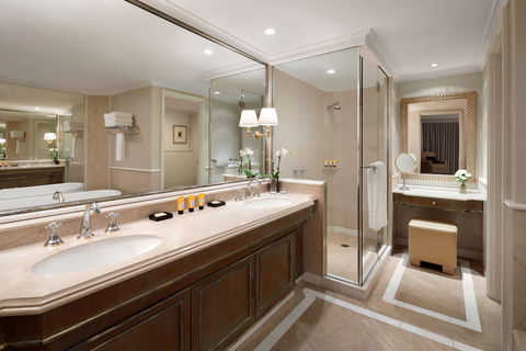 Shangri-La Hotel, Sydney - Surfers Gold Coast 5