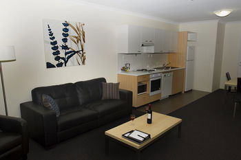 Best Western Plus Ascot Serviced Apartments - Surfers Gold Coast 0
