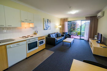 Best Western Plus Ascot Serviced Apartments - Surfers Gold Coast 2
