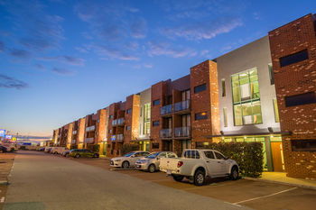 Best Western Plus Ascot Serviced Apartments - Surfers Gold Coast 1