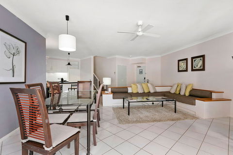 Poolside Apt In Alamanda Beachfront Resort 67 - Surfers Gold Coast 5
