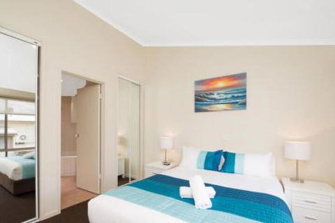 Valkei - Surfers Gold Coast 6