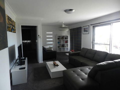 Yamba Norfolk Motel - Surfers Gold Coast 1
