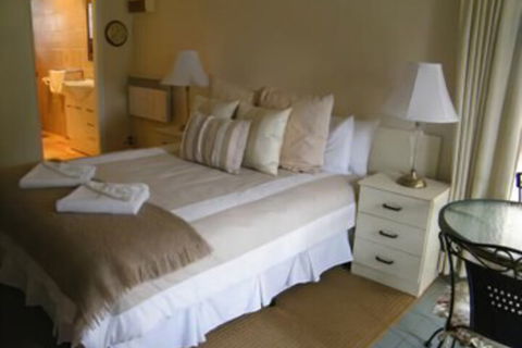 Apartments On The Park Glen Innes - Surfers Gold Coast 0