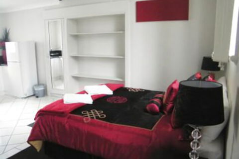 Apartments On The Park Glen Innes - Surfers Gold Coast 4