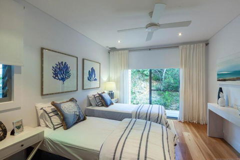 Vantage Over Byron - Surfers Gold Coast 3