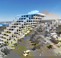 Burgess  Kings Beach Apartments - Surfers Gold Coast