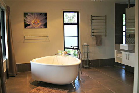 Melawondi Spring Retreat - Surfers Gold Coast 7