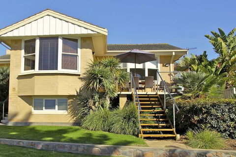Bay 10 Accommodation - Surfers Gold Coast 3