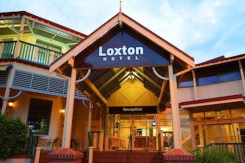 Loxton Community Hotel Motel - Surfers Gold Coast 0