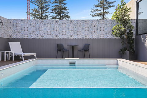 Nova Kiama - Surfers Gold Coast 1