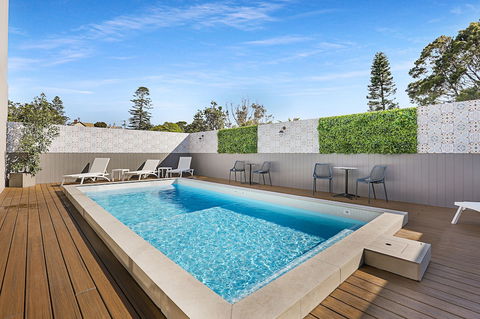 Nova Kiama - Surfers Gold Coast 0