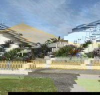 Lakes Entrance Holiday Units - Surfers Gold Coast