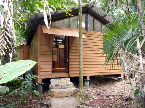 Rainforest Hideaway - Surfers Gold Coast 5