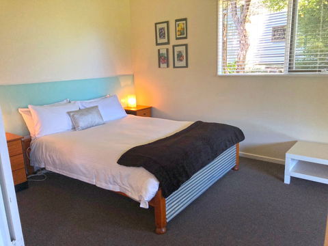 Valley Farm Vineyard Cottages - Surfers Gold Coast 5