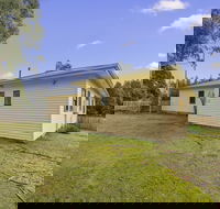 Giants Table and Cottages - Surfers Gold Coast