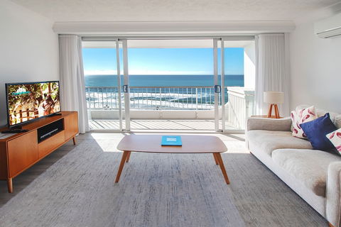 Cashelmara Beachfront Apartments - Surfers Gold Coast 5